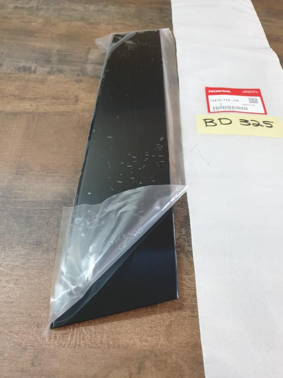 Original New Honda Fit Left Front Door Centre Blackout Moulding