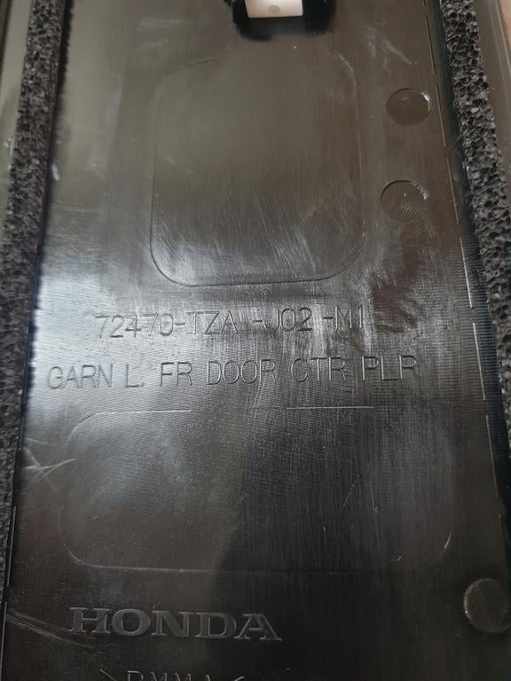 Original New Honda Fit Left Front Door Centre Blackout Moulding