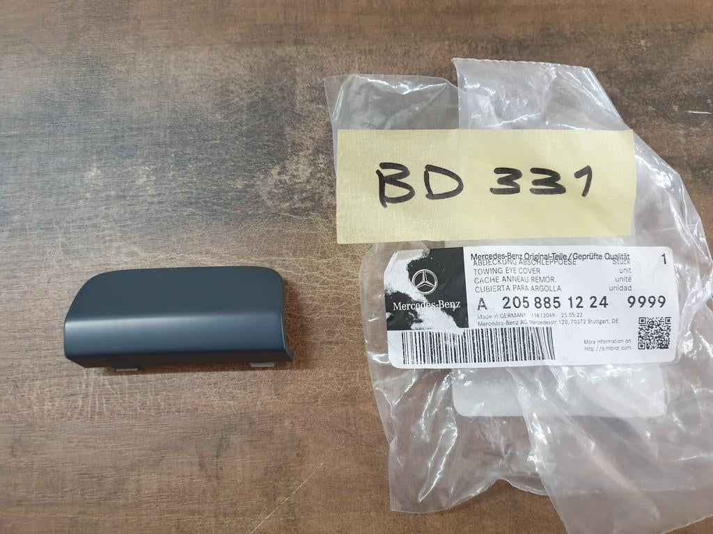 Original New Mercedes-Benz C-Class W205, C180-C250 / C200 Rear Bumper Tow Hook Eye Cover