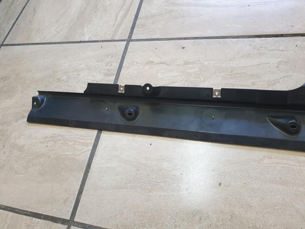 Original New Audi Q8 Right Exterior Sill Trim