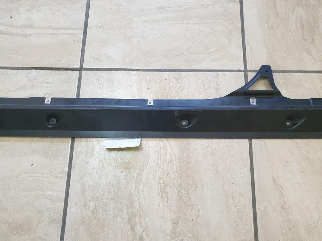 Original New Audi Q8 Right Exterior Sill Trim
