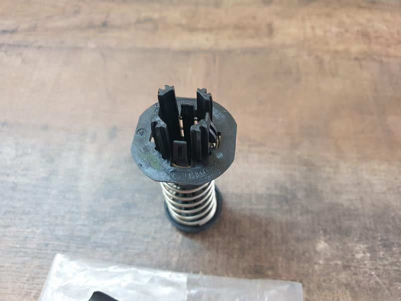 Original New Mercedes-Benz GLC W253 Hood Safety Catch Spring