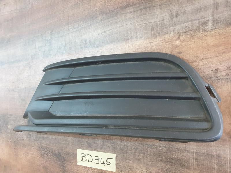 Original Used Volkswagen Polo Left Front Bumper Lower Air Guide Grille