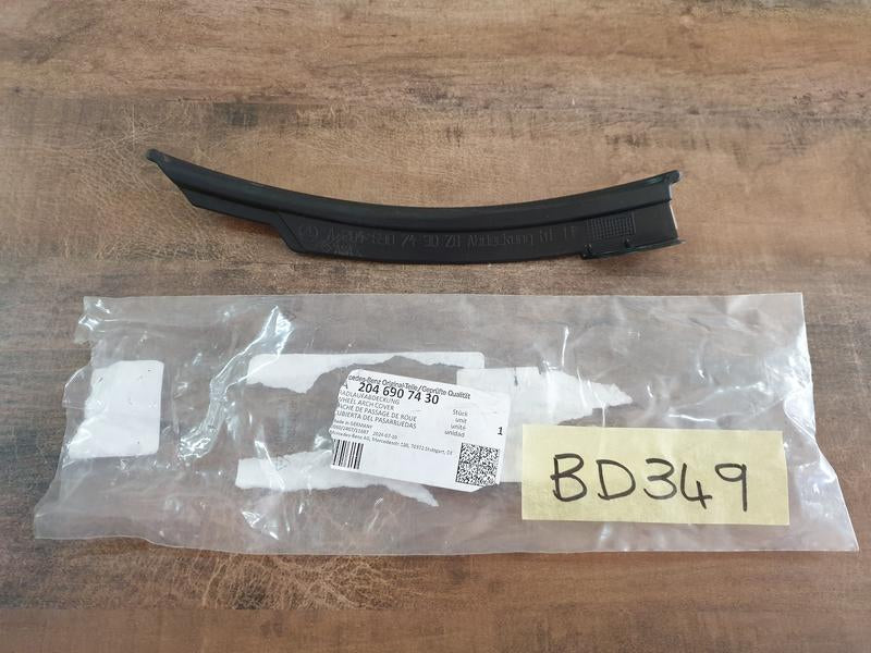 Original New Mercedes-Benz C-Class W204 Left Rear Wheel Arch Cover Piece