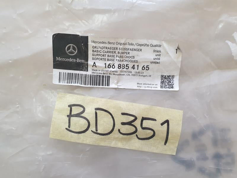 Original New Mercedes-Benz GLE W166 Rear Bumper Centre Mount Bracket