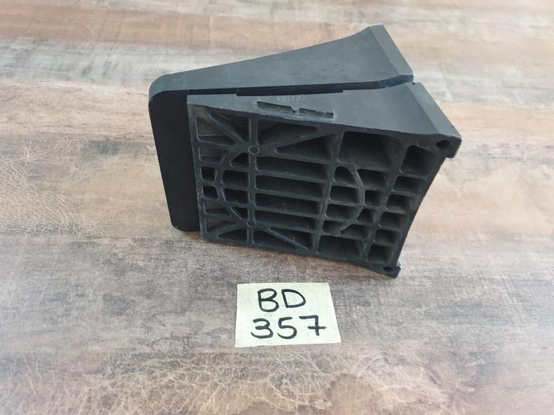 Original New Jaguar Emergency Stop Chock Block