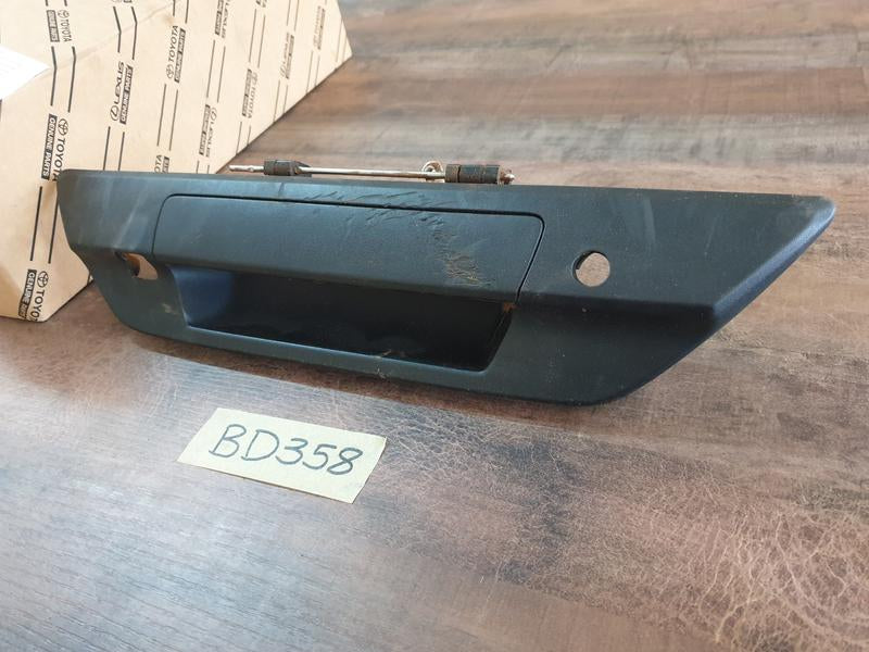 Original Used Toyota Hilux Tailgate Handle