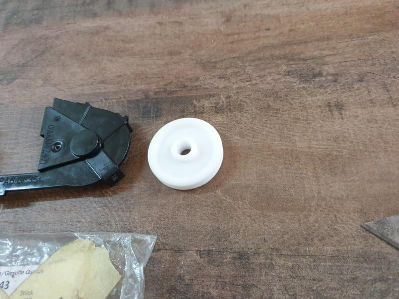 Original New Mercedes-Benz V-Class Vito Viano W639 Right Sliding Door Cable Pulley