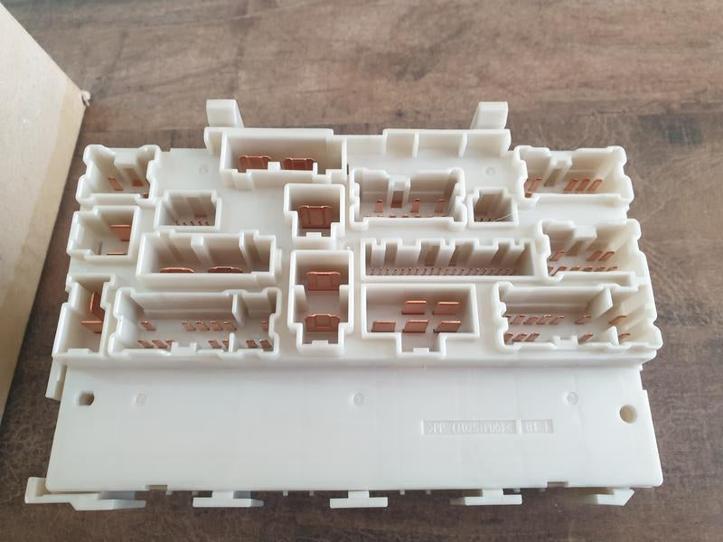 Original Used Nissan X-Trail 2024 Fuse Box Lower