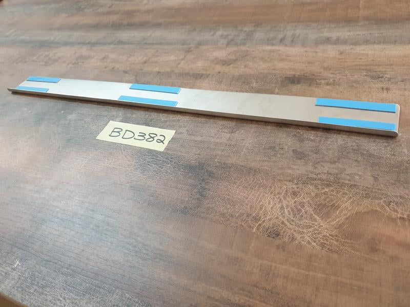 Original New Isuzu MU-X LS Front Door Step Plate