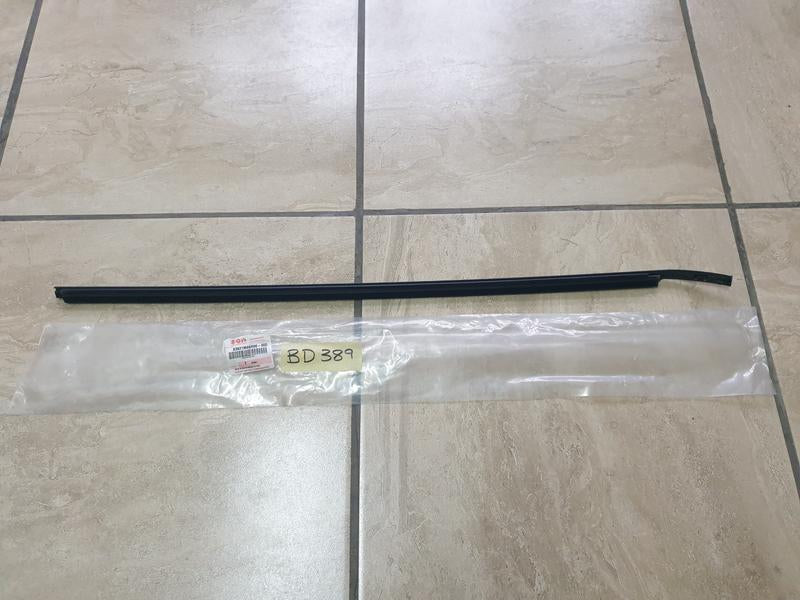Original New Suzuki Ignis Left Front door Recessed Moulding