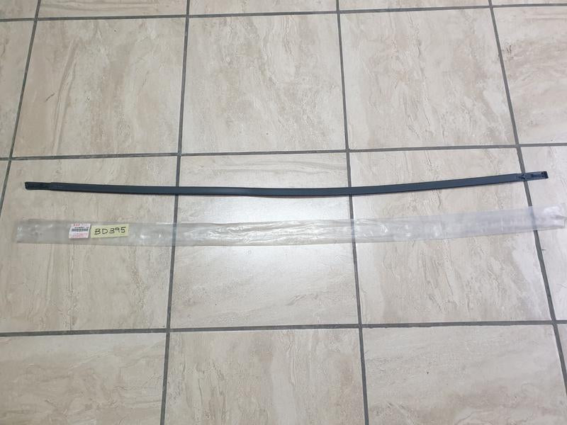 Original New Suzuki Ignis Right Roof Rain Channel