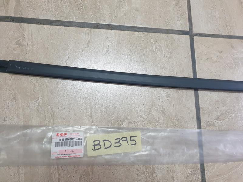 Original New Suzuki Ignis Right Roof Rain Channel