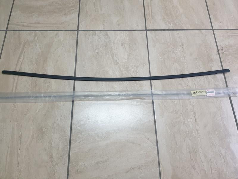Original New Suzuki Ignis Left Roof Rain Channel