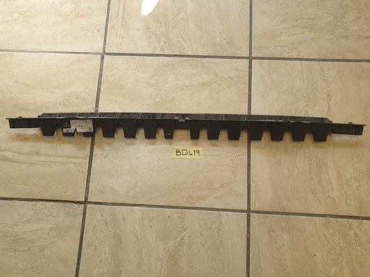 Original New Mercedes-Benz V-Class W447 Rear Bumper Centre Bracket Reinforcement