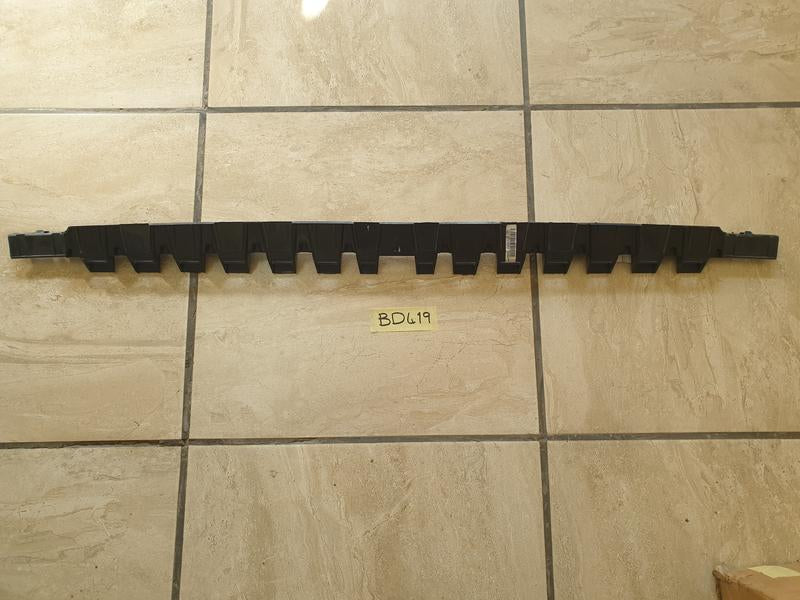 Original New Mercedes-Benz V-Class W447 Rear Bumper Centre Bracket Reinforcement