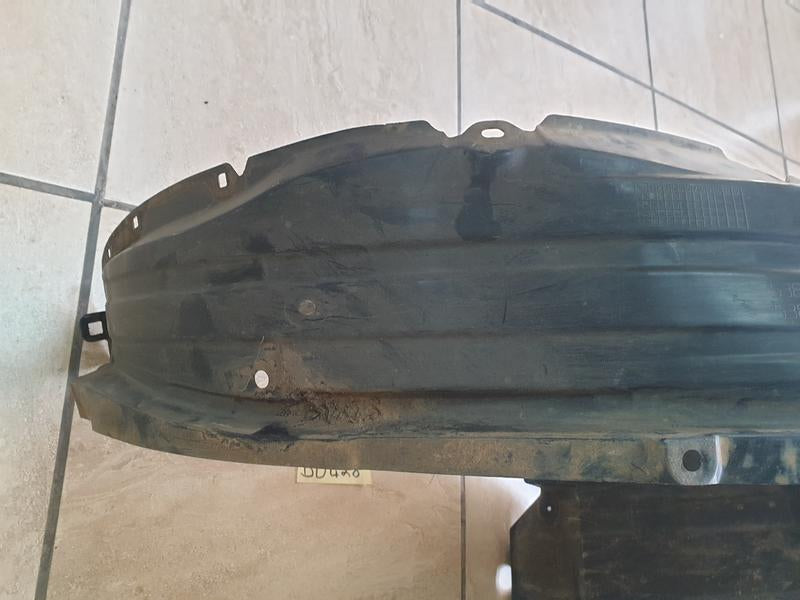 Original Used Toyota Fortuner Left Front Fender Liner