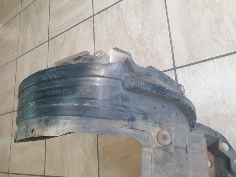 Original Used Toyota Fortuner Left Front Fender Liner