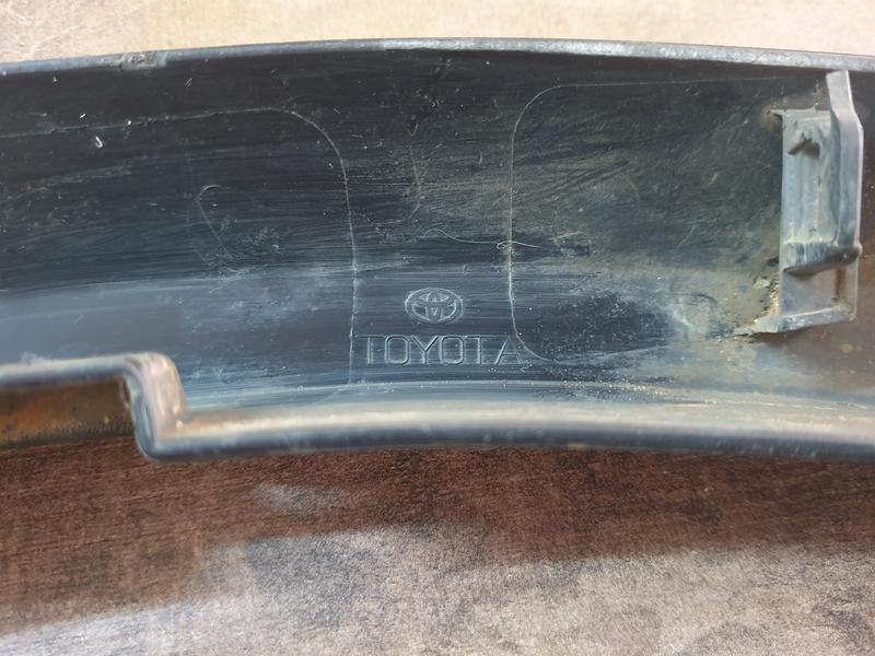 Original Used Toyota Fortuner Left Front Bumper Wheel Arch Cover