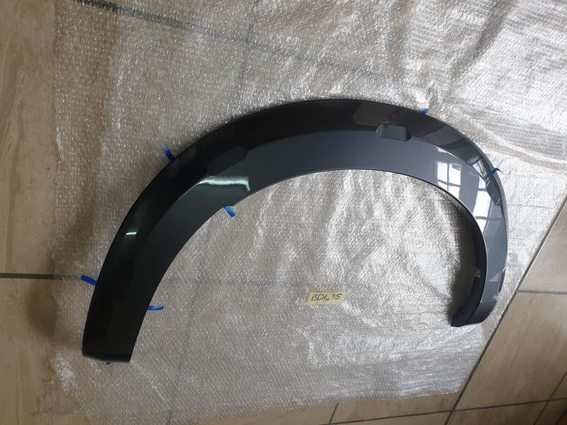 Original New Isuzu D-Max V-Cross Right Rear Wheel Arch Moulding