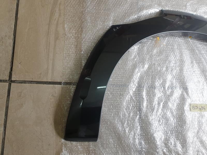 Original New Isuzu D-Max V-Cross Left Rear Wheel Arch Moulding