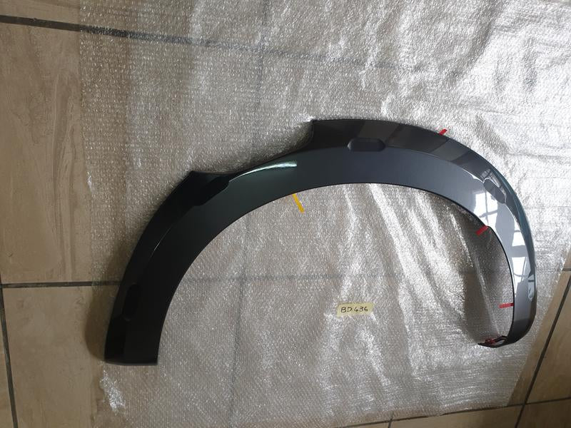 Original New Isuzu D-Max V-Cross Left Rear Wheel Arch Moulding