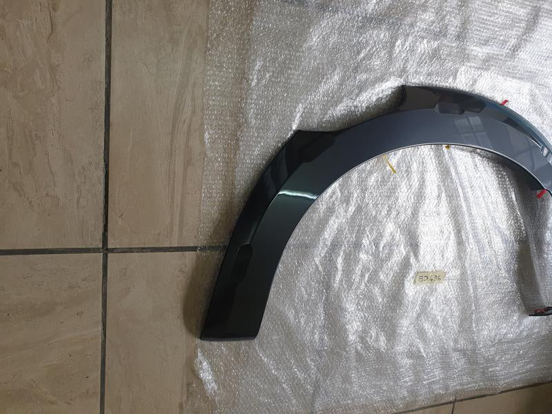 Original New Isuzu D-Max V-Cross Left Rear Wheel Arch Moulding