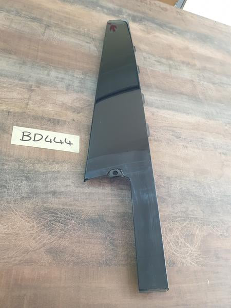 Original Used Land Rover Discovery Left Rear Door Blackout Moulding