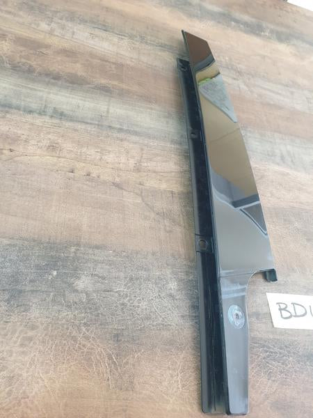 Original Used Audi Q5 Left Front Door Blackout Moulding
