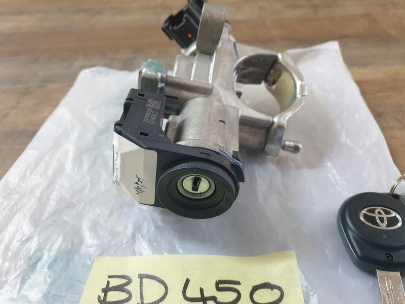 Original Used Toyota Starlet Ignition Lock and Remote Key Set