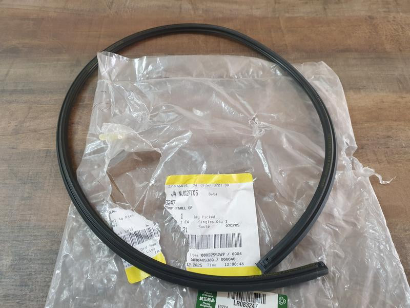 Original New Land Rover Discovery Front Sunroof Seal