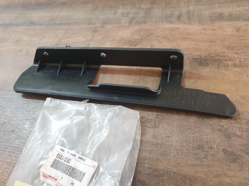 Original New Toyota Corolla Quest Right Front Wheel Opening Extension