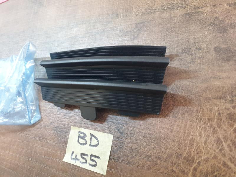 Original New Toyota Avanza Right Front Bumper Moulding