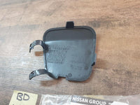 Original New Nissan NP200 Front Bumper Towing Eye Cover 511806358R