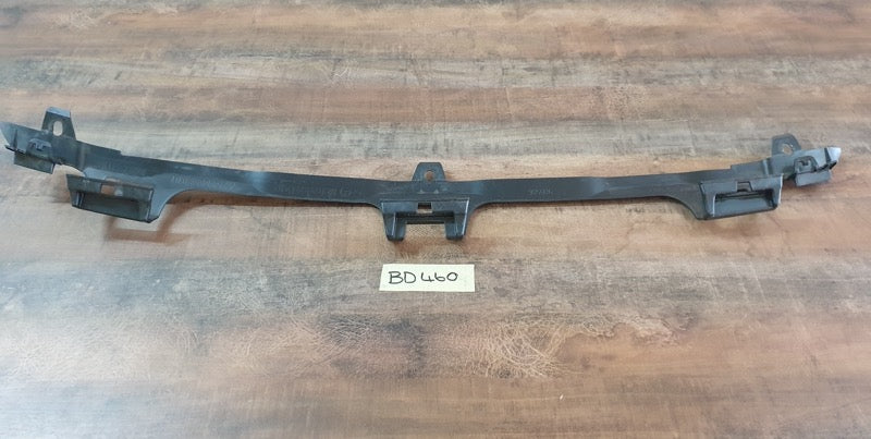 Original New Mercedes-Benz GLC C254 X254 Front Bumper Centre Mount Bracket