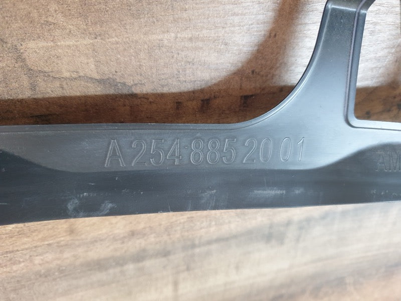 Original New Mercedes-Benz GLC C254 X254 Front Bumper Centre Mount Bracket