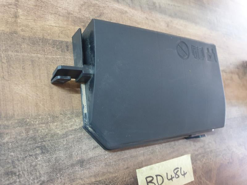Original Used Volvo XC40 Relay Block Fuse Box Upper Cover