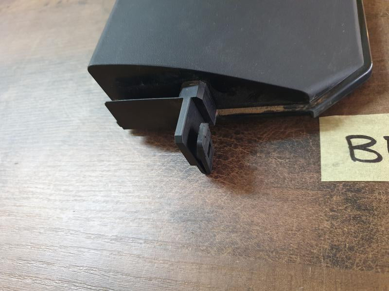Original Used Volvo XC40 Relay Block Fuse Box Upper Cover