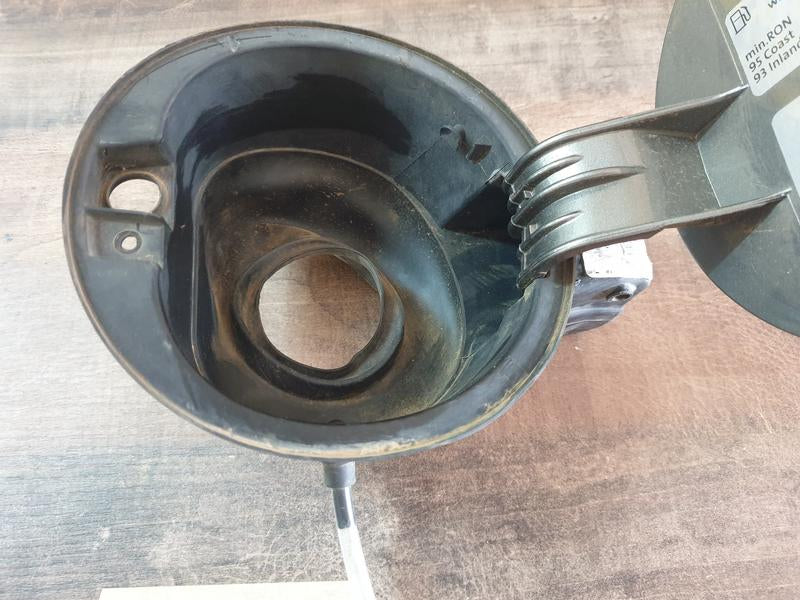 Original Used Volkswagen Polo Fuel Tank Filler Door Cap