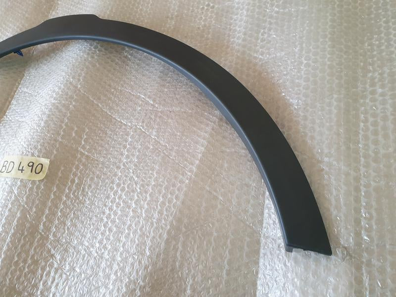 Original New Land Rover Range Rover Evoque Right Front Wheel Arch Moulding