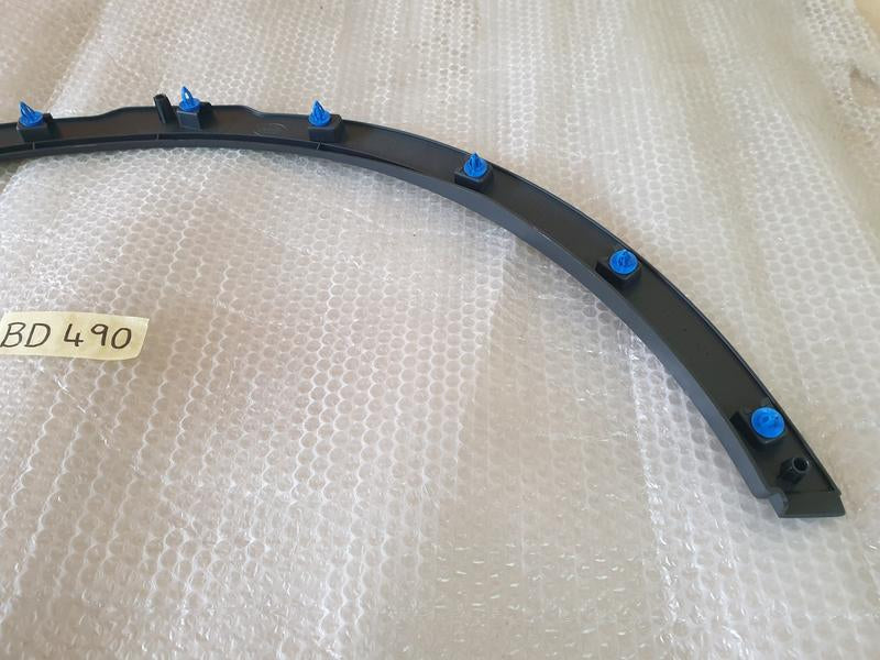 Original New Land Rover Range Rover Evoque Right Front Wheel Arch Moulding