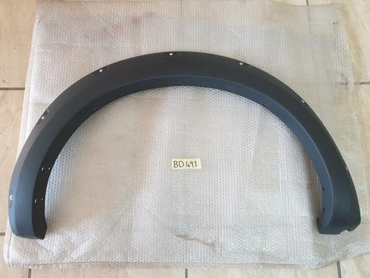 Original New Nissan Navara Right Rear Wheel Arch Moulding