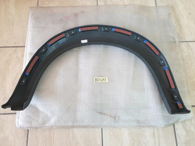 Original New Nissan Navara Right Rear Wheel Arch Moulding
