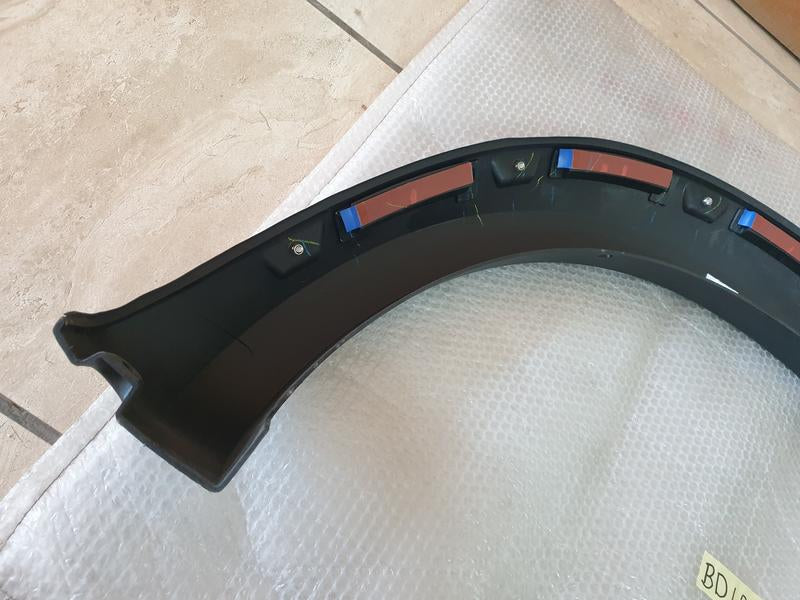 Original New Nissan Navara Right Rear Wheel Arch Moulding