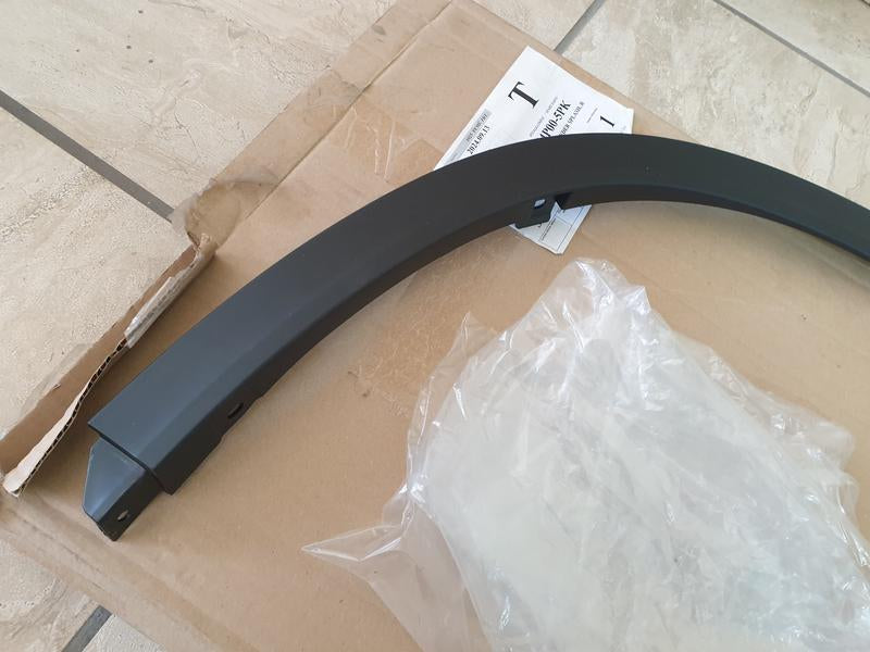 Original New Suzuki Vitara Right Front Wheel Arch Moulding