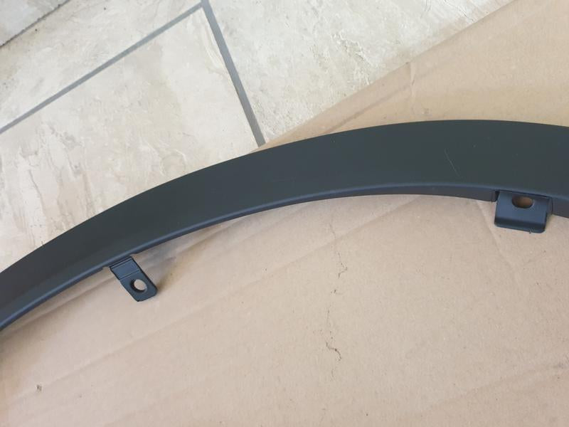 Original New Suzuki Vitara Right Front Wheel Arch Moulding