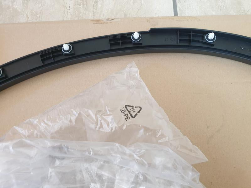 Original New Suzuki Vitara Right Rear Wheel Arch Moulding