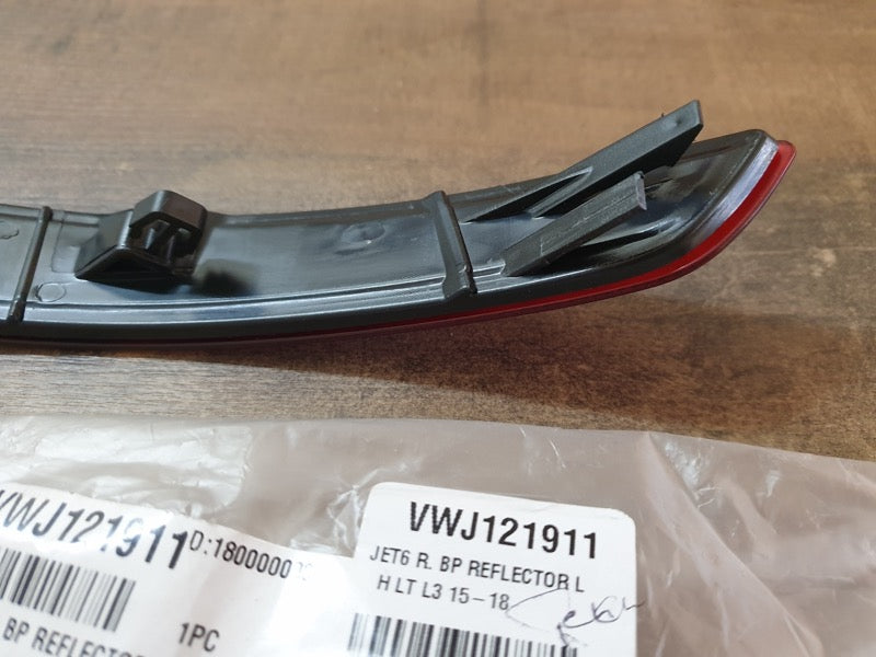 Volkswagen Aftermarket Jetta Left Rear Bumper Reflector