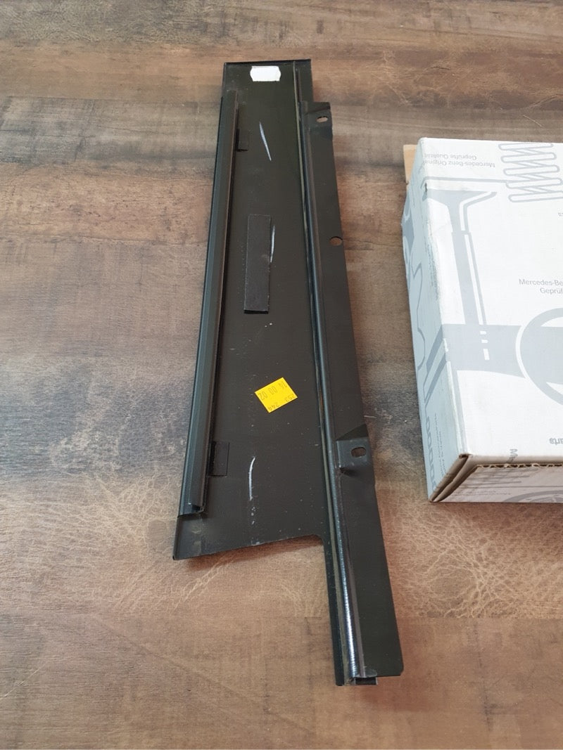 Original Used Mercedes-Benz GLC Coupe X253 Right Rear Door B-Pillar Trim Blackout