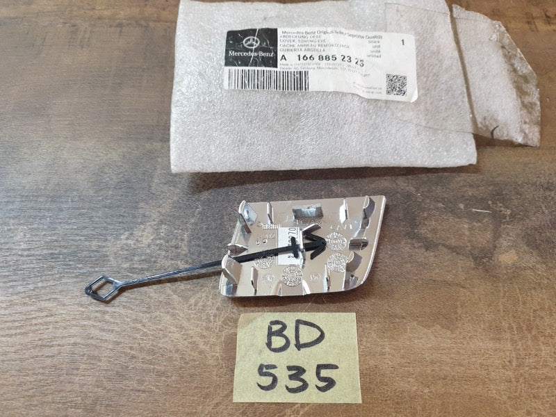 Original New Mercedes-Benz GLE W166 Rear Bumper Towing Eye Cover Chrome